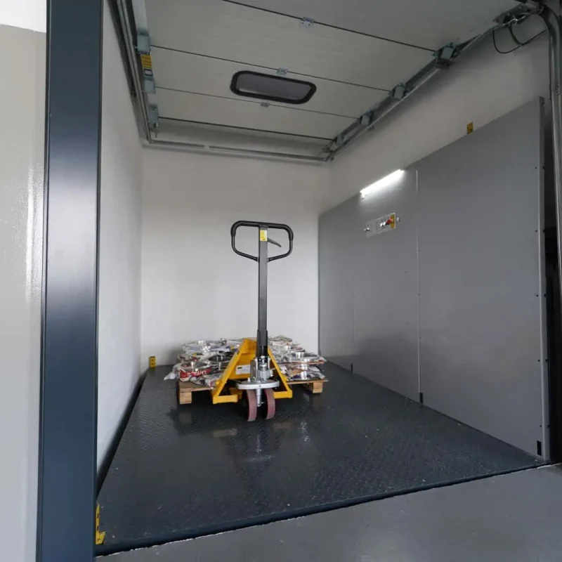 64011342cdf1d0712d06e9c5_GOODS LIFT2